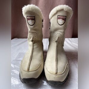 The North Face Women Boots Never Stop Exploring PrimaLoft Suede Zip Cream US 7